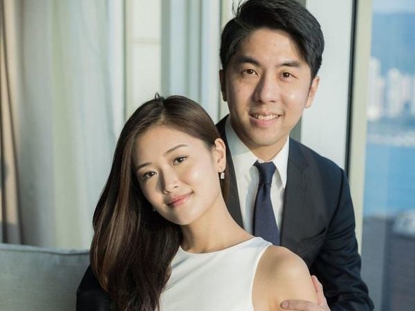 許廷鏗的哥哥和姐姐都擁有專業職業。