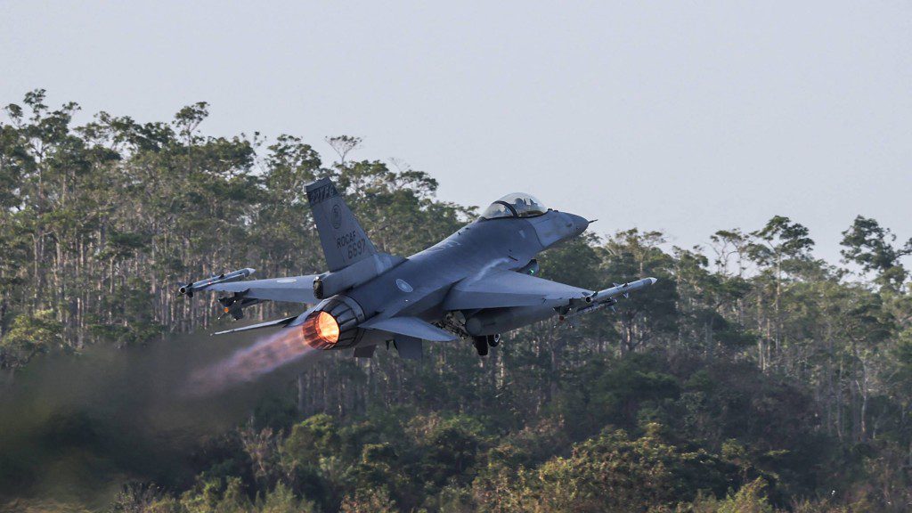 台向美採購F-16V戰機 首批兩架明日抵台