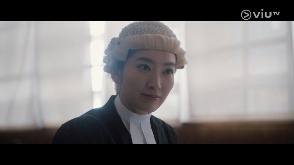 林愷鈴 (Ashley) 飾演主角大律師邱蔭蔭。