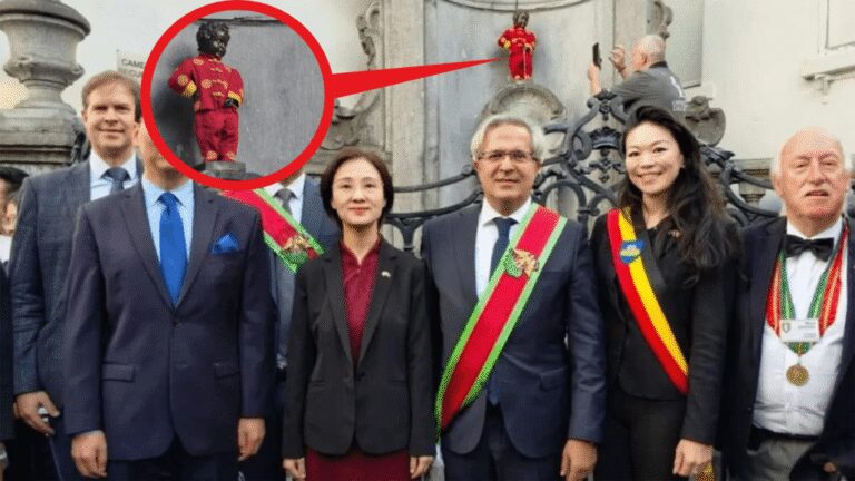 比利時「尿尿小童」換上華服 慶祝中國國慶與中比建交