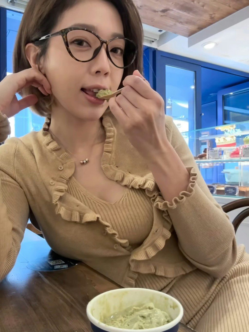 徐蒨駖身兼藝人、化妝師及母親多重身份。