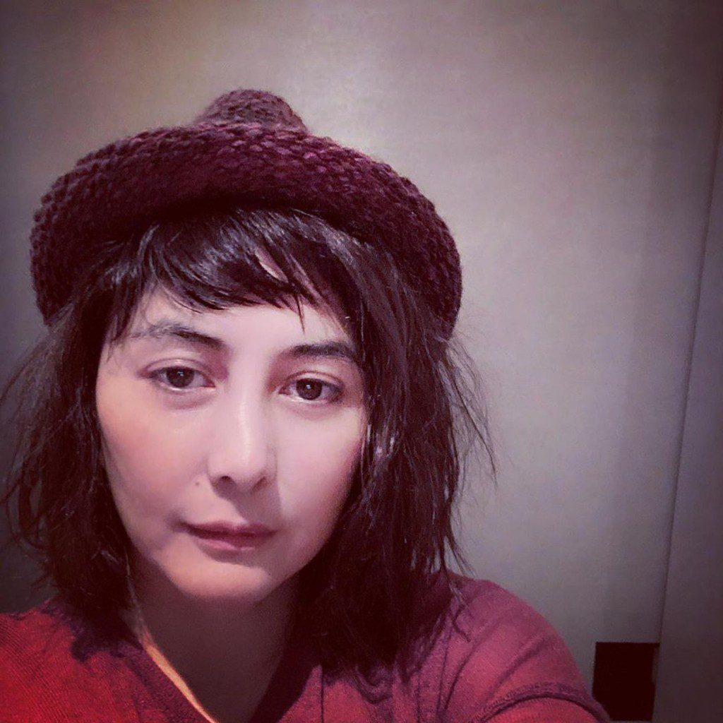 家中各處都是她的攝影角落。