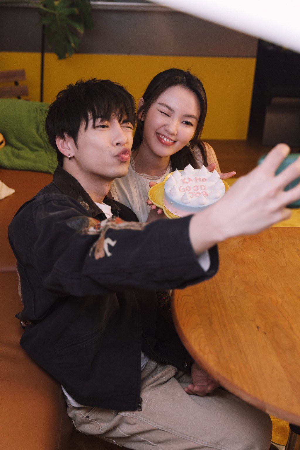 新歌《戒糖失敗》由Yungie、Amber（鄭偉唯）作曲，曾樂彤負責填詞。