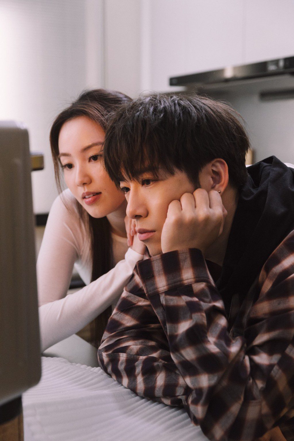洪嘉豪與Venus雖是初次合作，但表現自然，默契良好。