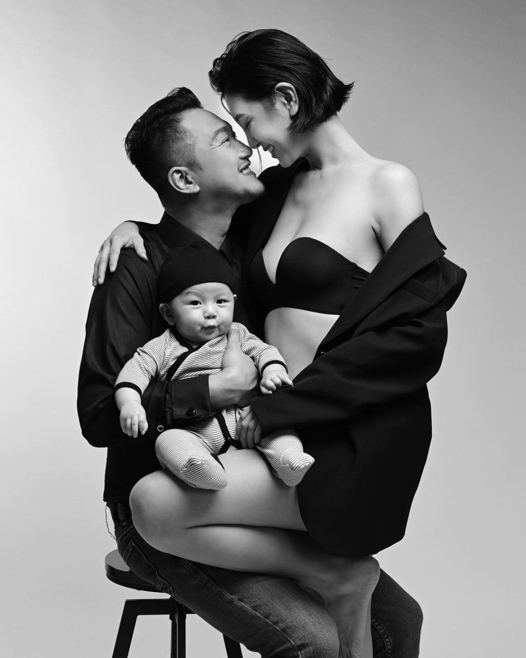 婚後的吳浩康被認為變得更加顧家。