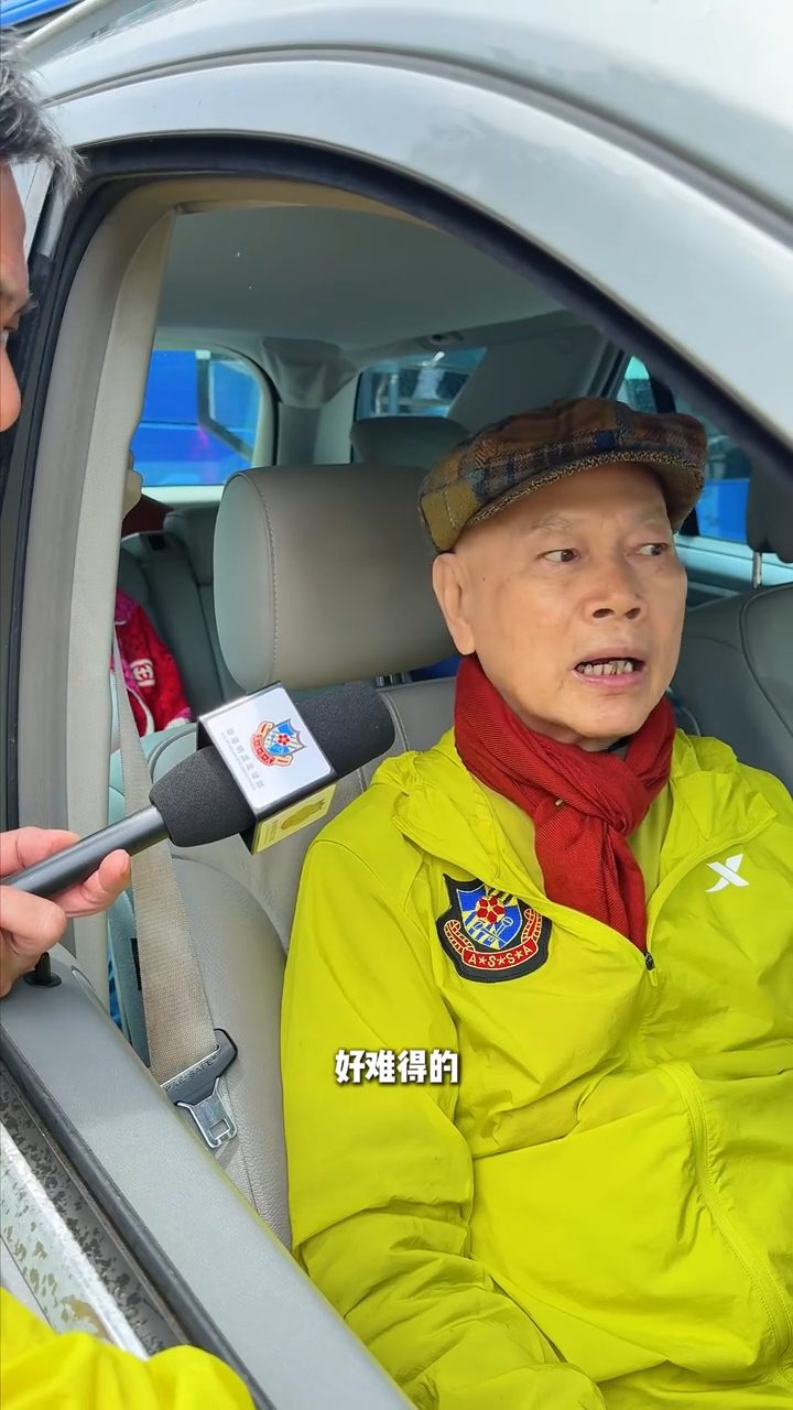 羅家英強調駕駛能鍛鍊判斷力和反應能力，是很好的訓練。
