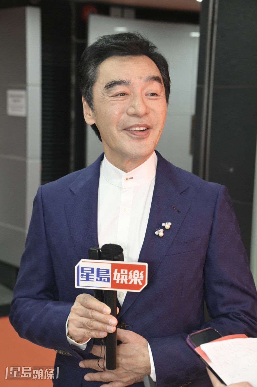 鍾鎮濤透露，將赴台灣進行為期兩個月的電影拍攝工作，巡唱需暫停。