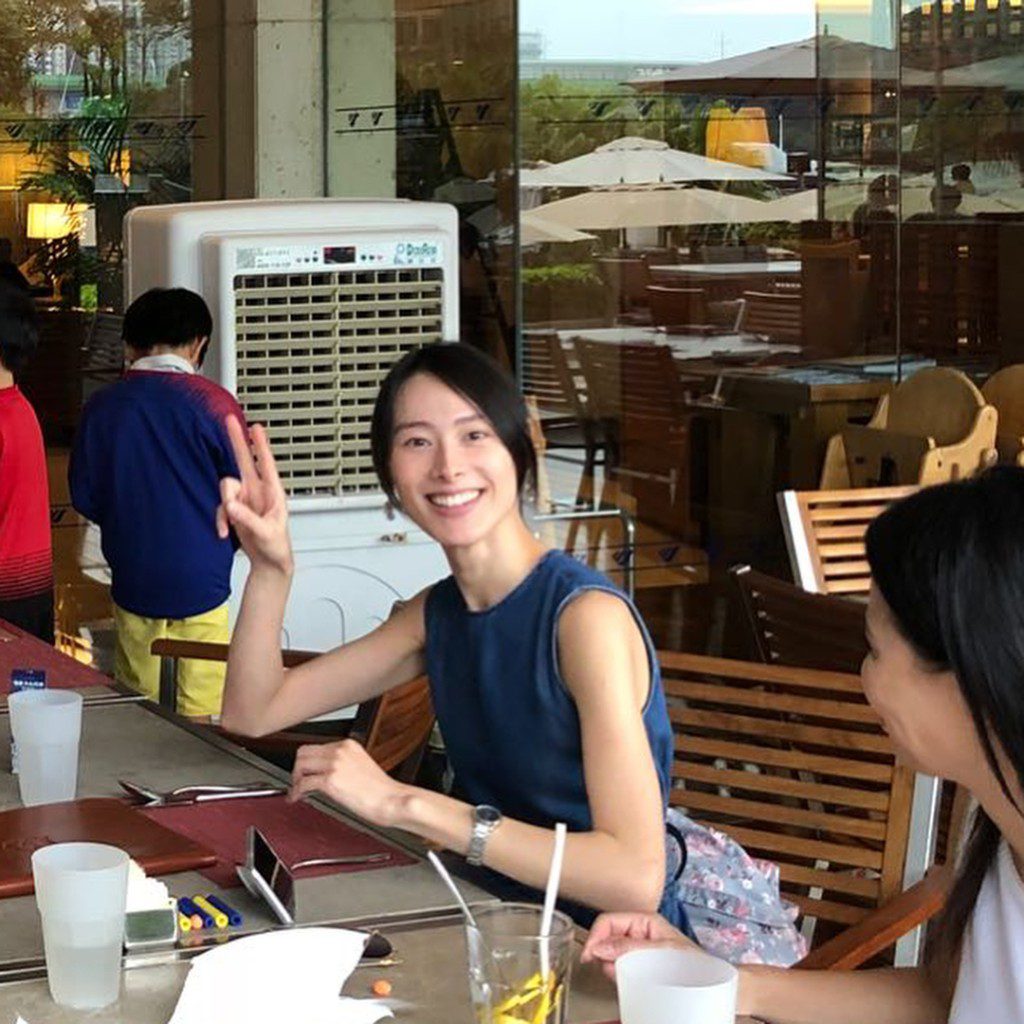 梁洛施主要負責照顧三名兒子。