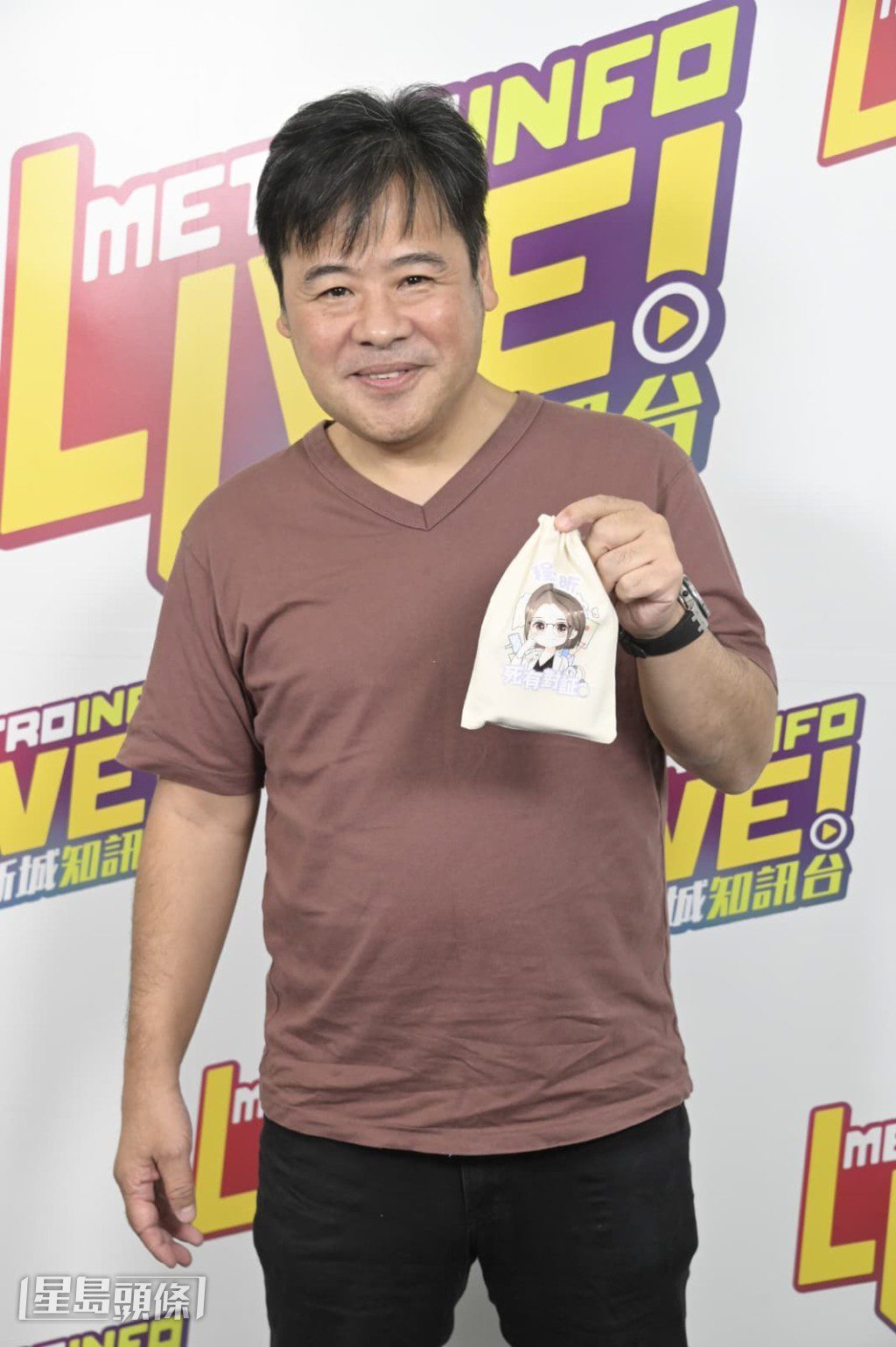 被問是否看好陳曉華衝擊視后,韋家雄相信她指日可待,但仍需視乎提名。