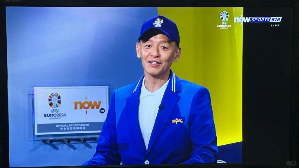 何輝是前香港足球員,現職體育評述員。
