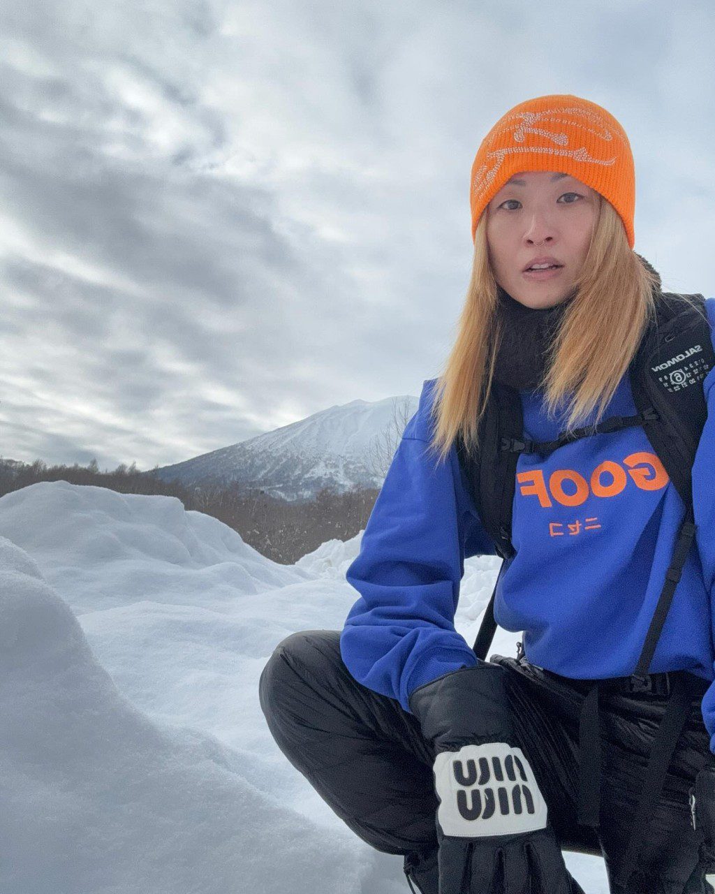 Shou Honda曾分享在二世古滑雪的片段,徐濠縈同樣在當地並留下拍手Emoji。