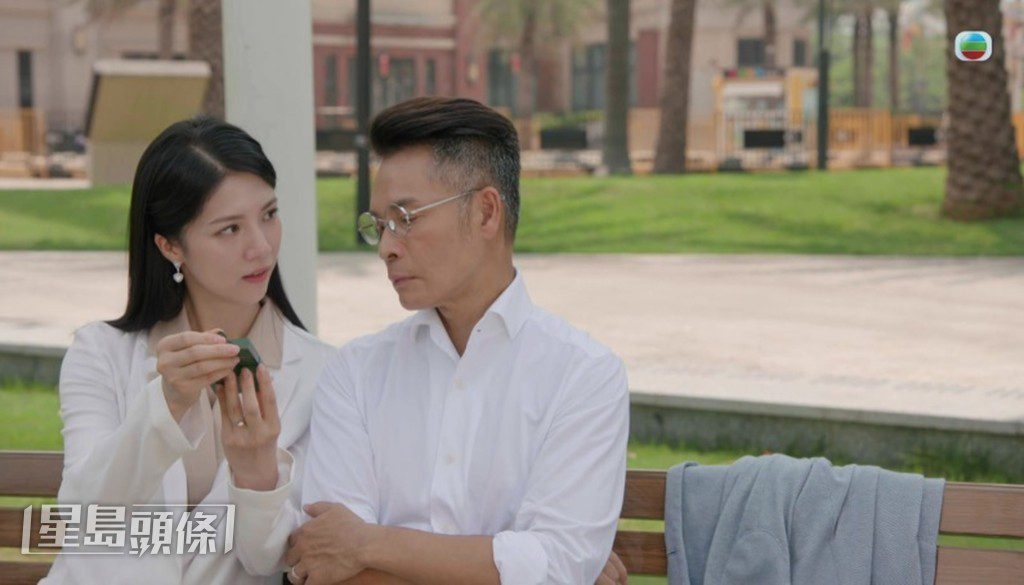 在《金式森林》中與扮演丈夫的郭晉安經歷死別，讓Hera本人也如同經歷情傷。