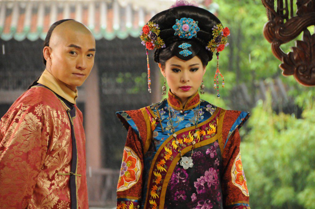 胡杏兒憑《萬凰之王》奪得2011年TVB視后。