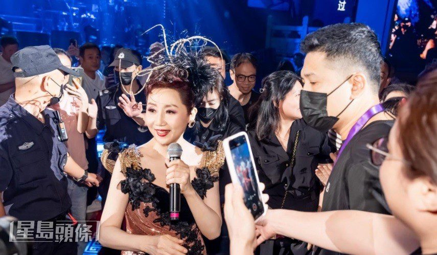 九月初,張德蘭於廣州舉行演唱會,反應熱烈。