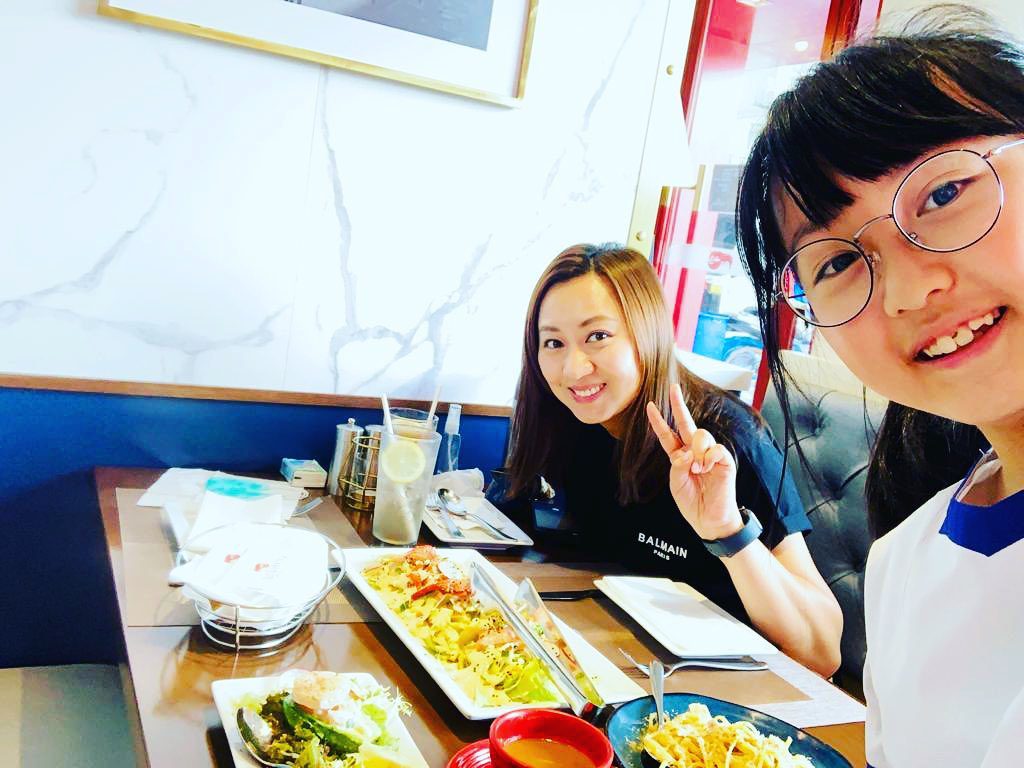 汪琳的大女兒是名校拔萃的學生。