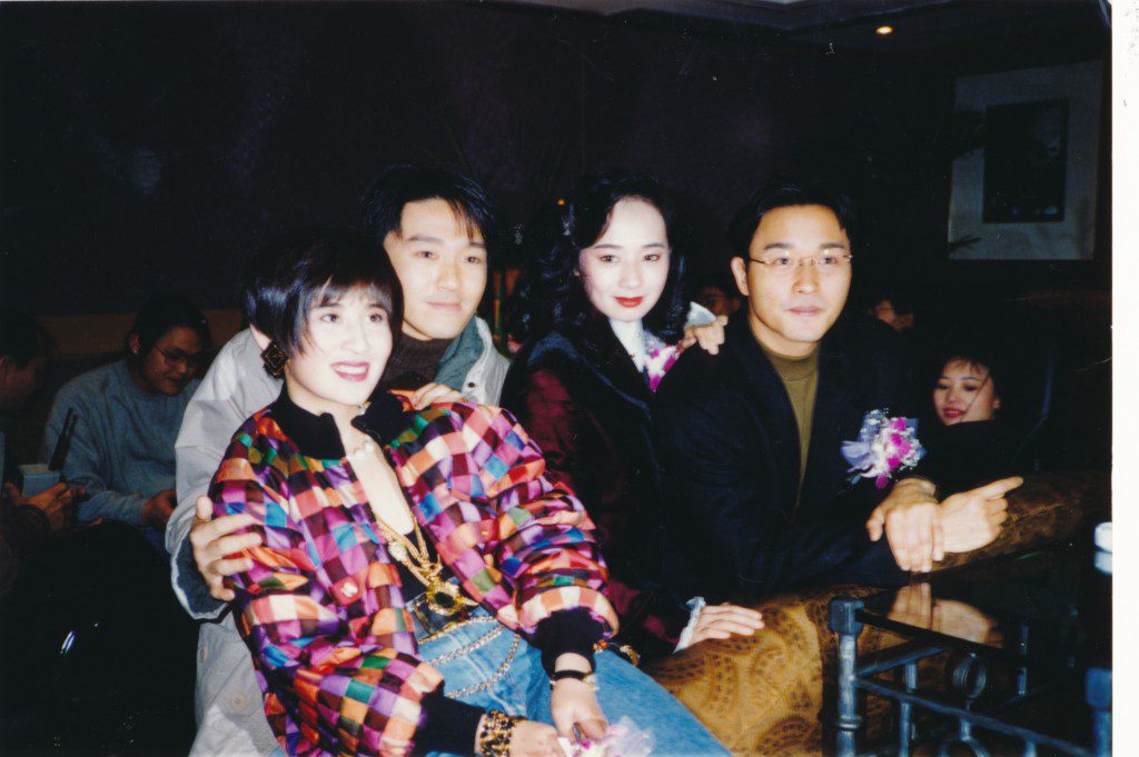 毛舜筠與張國榮的關係,從螢幕情侶經歷求婚與分手,最終沉澱為一生的摯友。