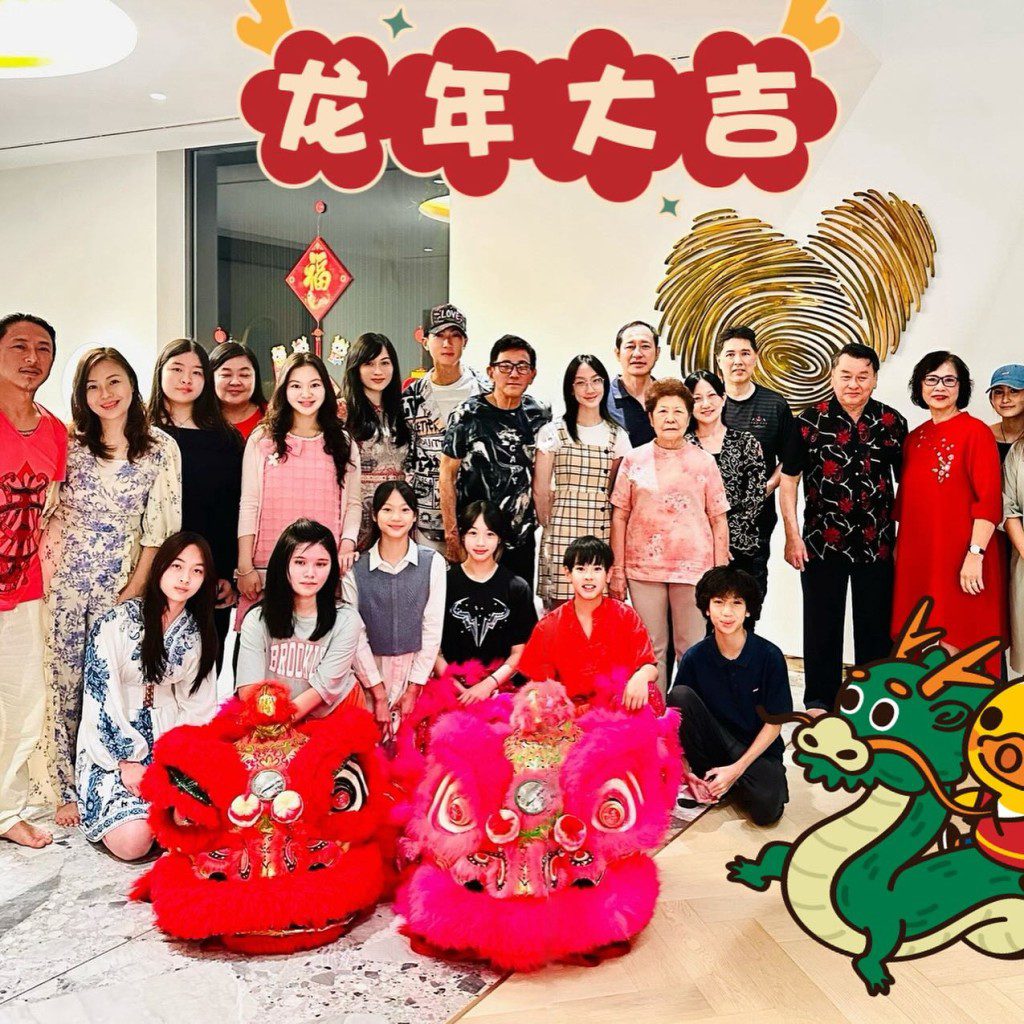 吳尊在汶萊的家鄉大宅空間寬敞,可容納23人一同團拜。