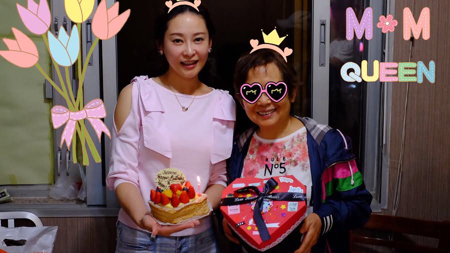 楊卓娜兒時曾幫忙倒垃圾、派傳單，以減輕母親負擔。