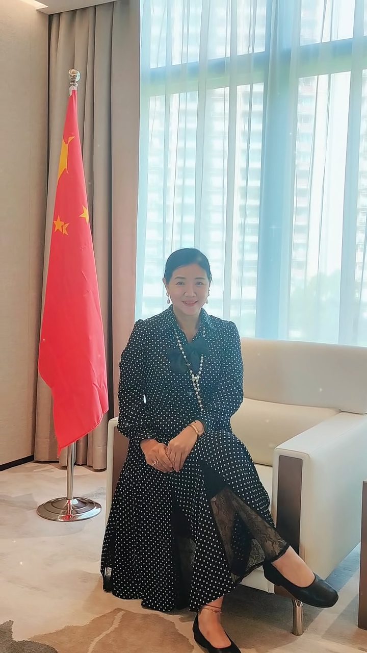 劉玉婷轉行投身房地產。
