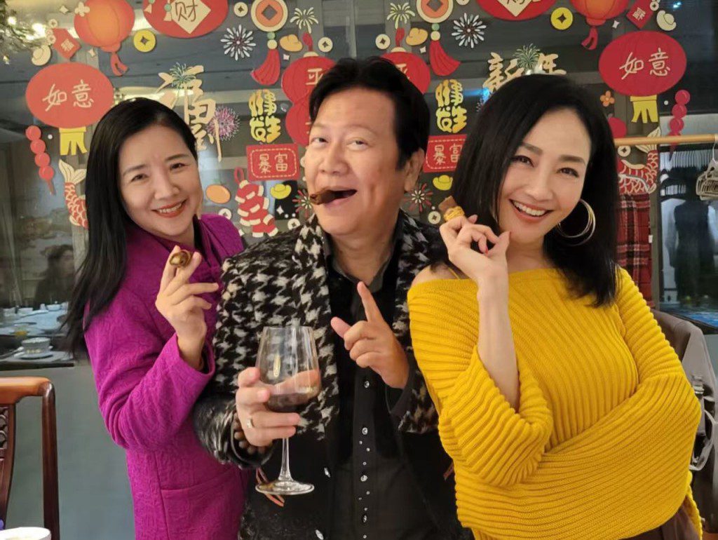 劉玉婷早前回港為好友楊玉梅慶祝生日。