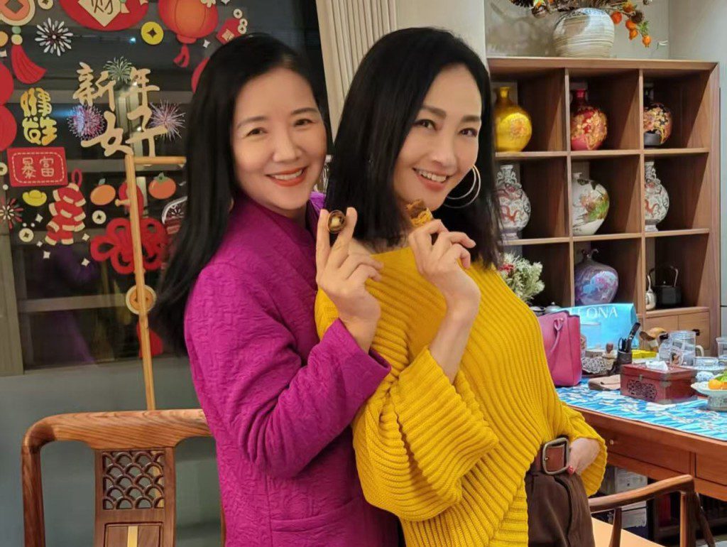劉玉婷身形脹了一個碼。