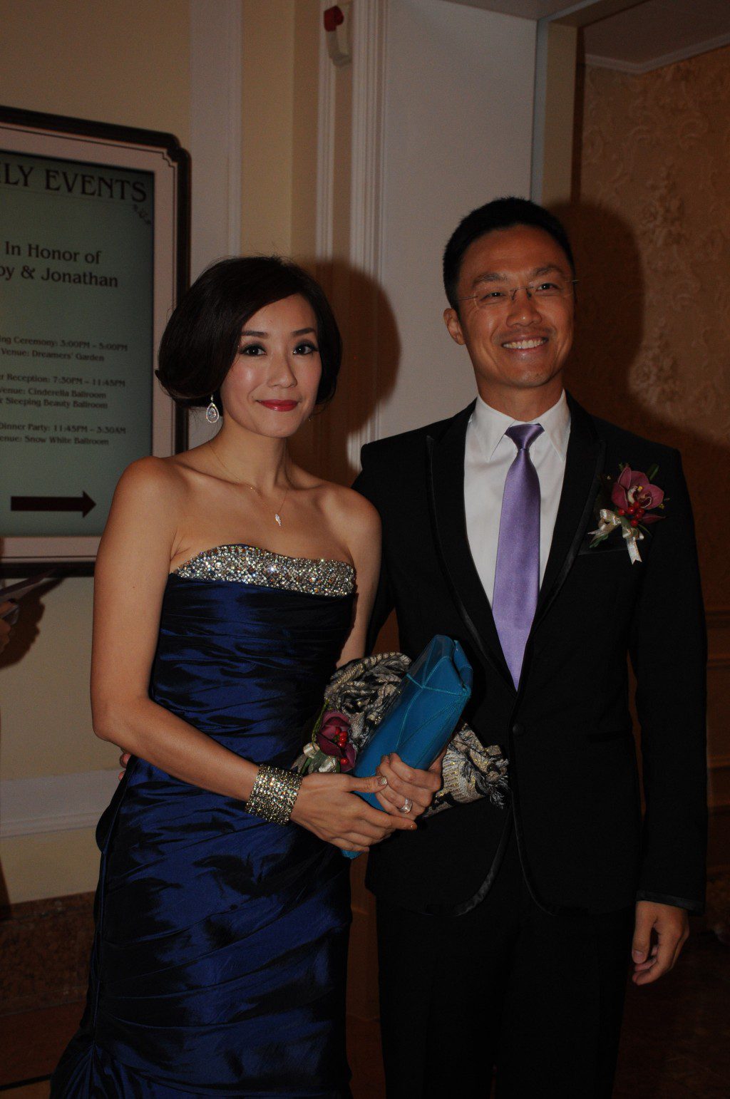 張新悅於2007年與前立法會議員楊哲安結婚。
