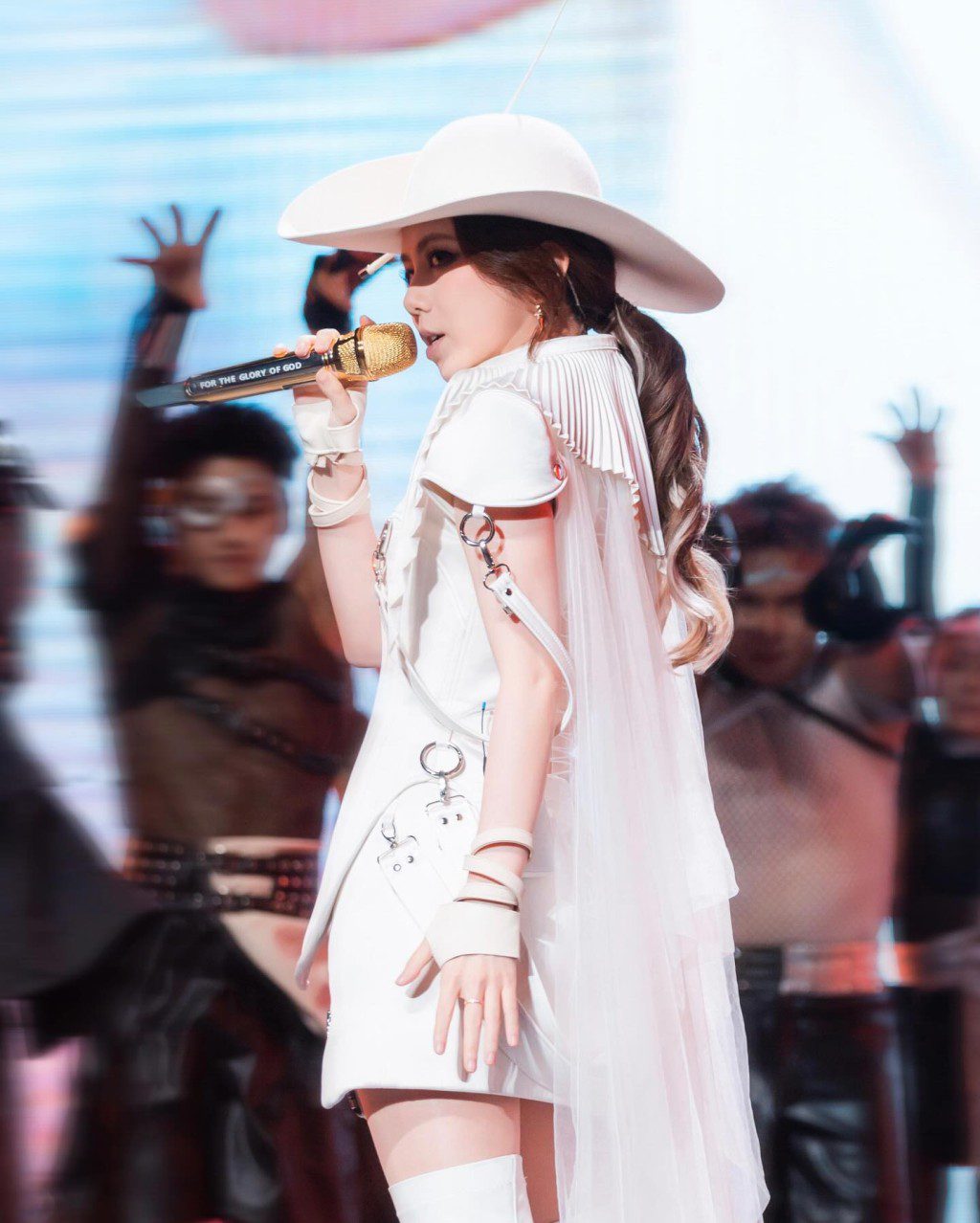 G.E.M.對於《I AM GLORIA》巡唱已超過50場感到驚喜。