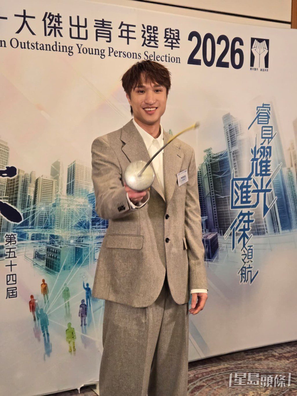 他透露早年曾在師兄支持下參與傑青面試，但因表現未如理想而落選。