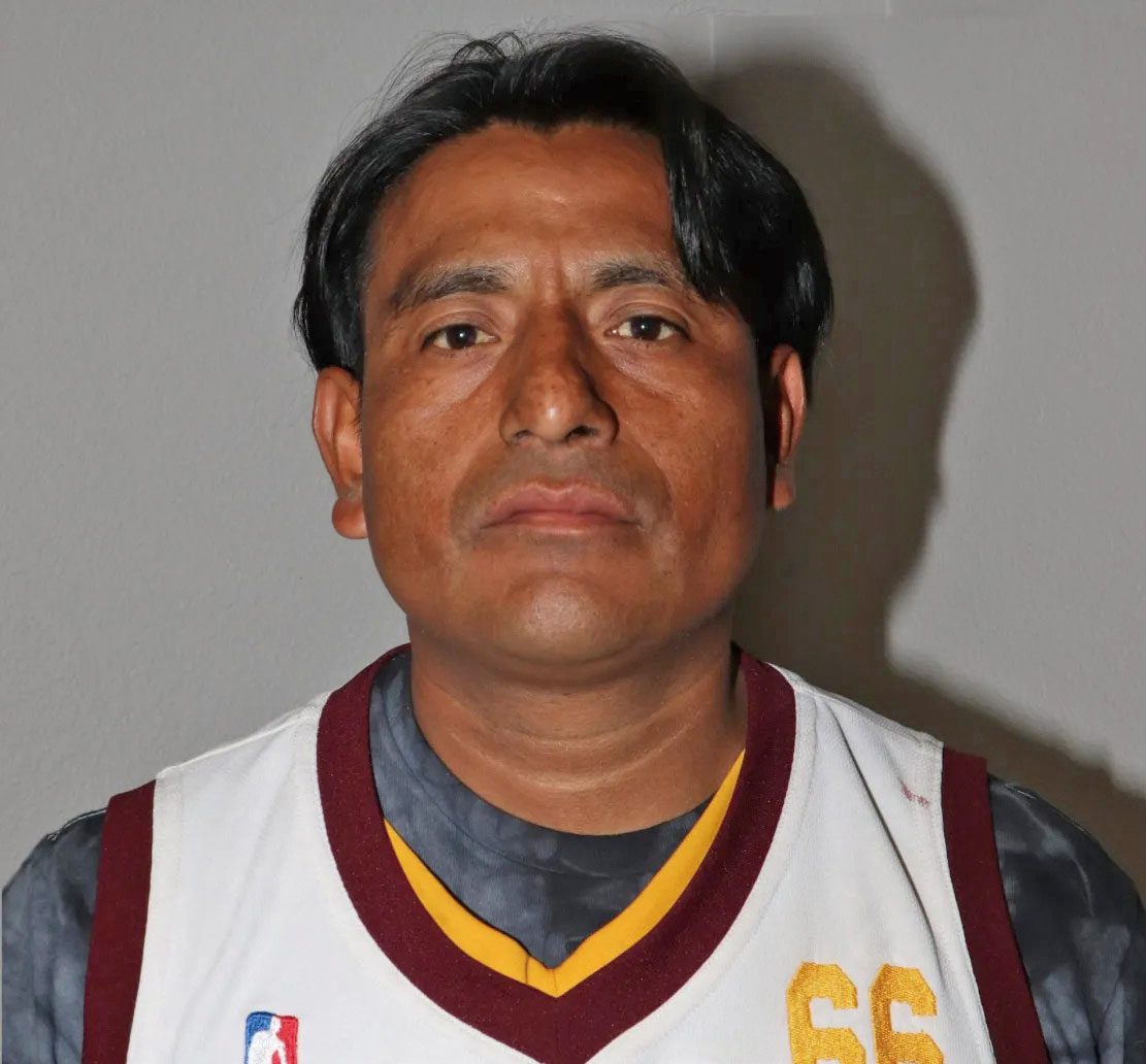 38歲父親佩雷斯(Sergio Galvez Perez)被捕歸案。蒙特利縣縣警局