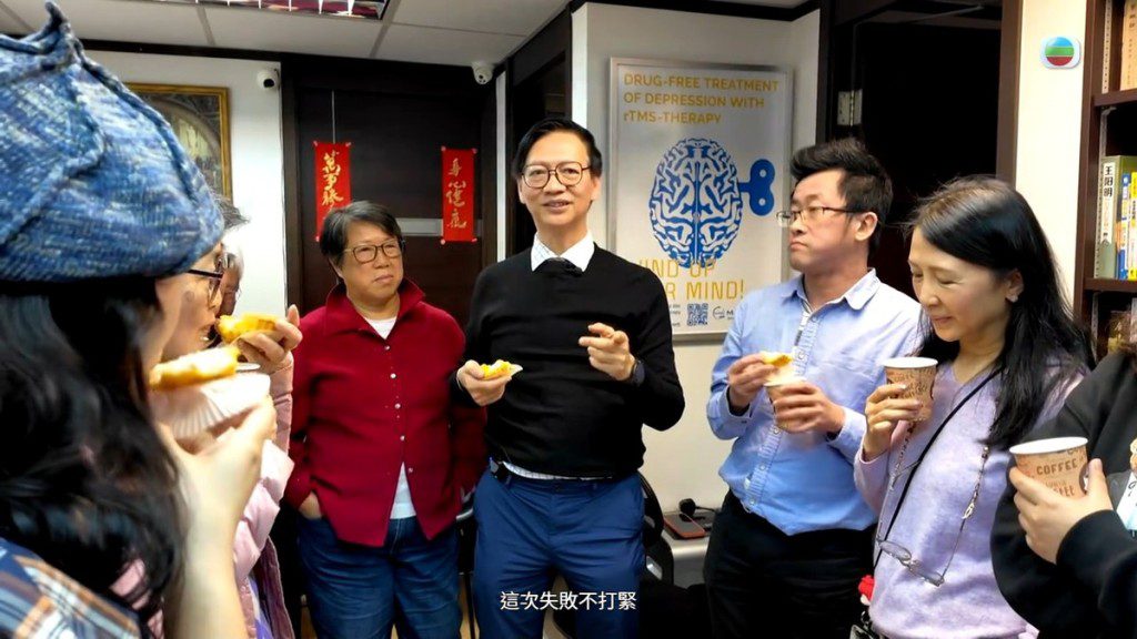 丁錫全醫生深受病人與觀眾歡迎。