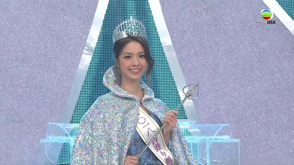 陳曉華曾分享因兒時住院遇上港姐冠軍楊思琦探訪，因而萌生參選香港小姐的念頭。