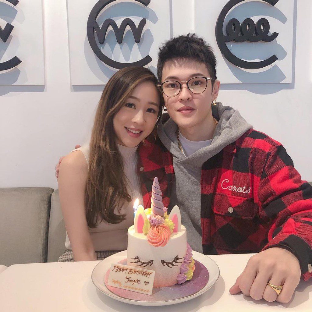 魏韵芝是鄧紫棋造型師男友Mark(右)的妹妹。