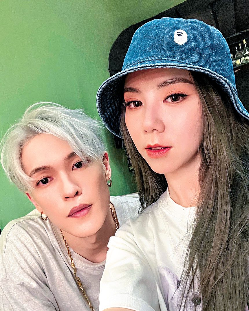G.E.M.與Mark相戀多年,期間曾兩度傳婚訊。