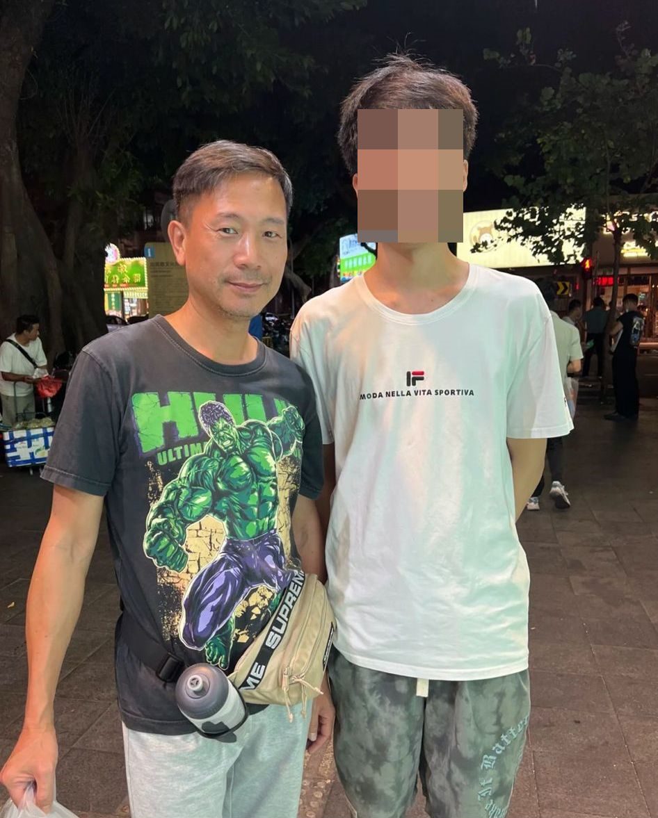 陳國邦與已移居泰國的太太羅敏莊及女兒團聚。