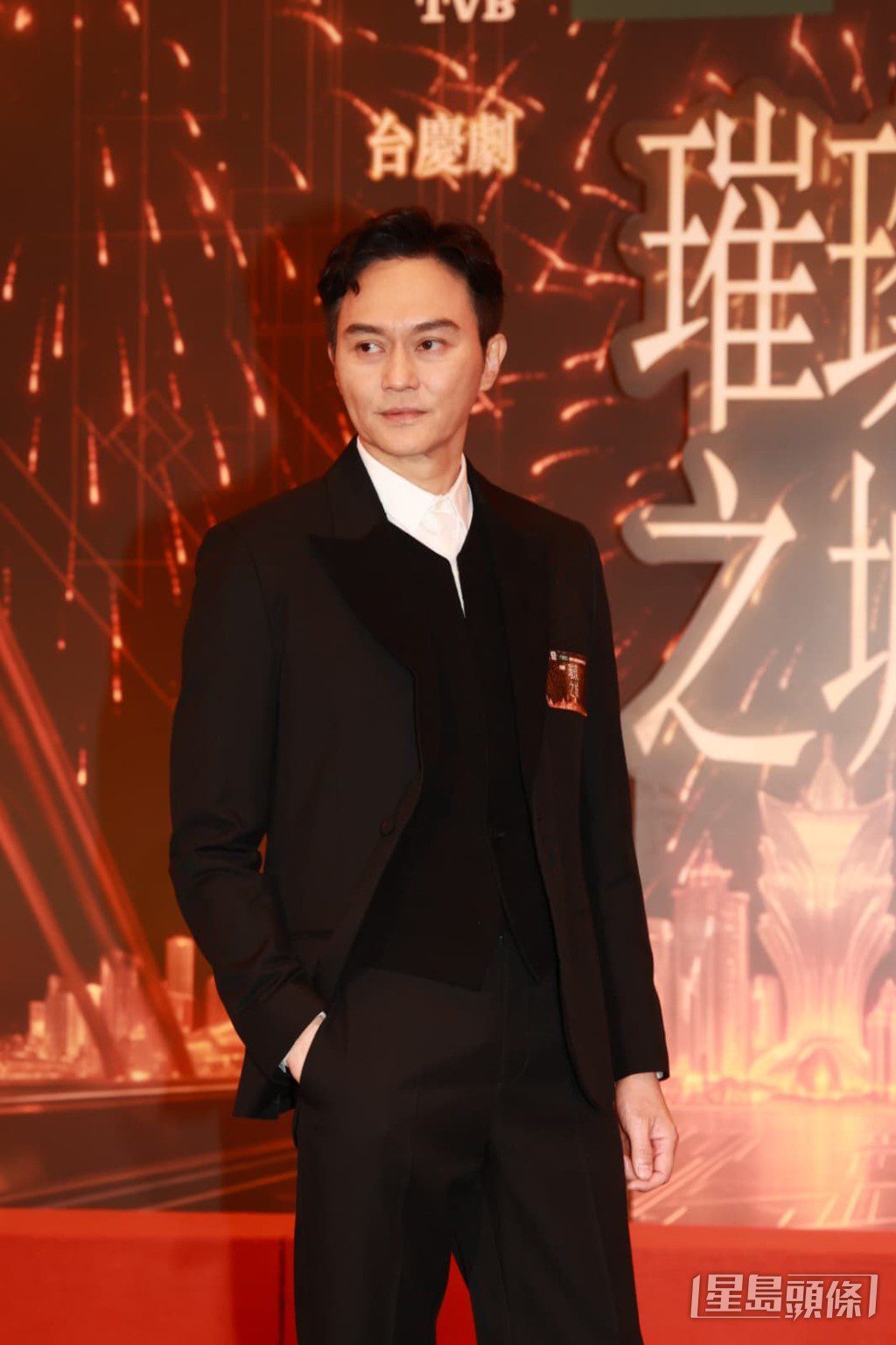 劇中張智霖的角色孤軍作戰。