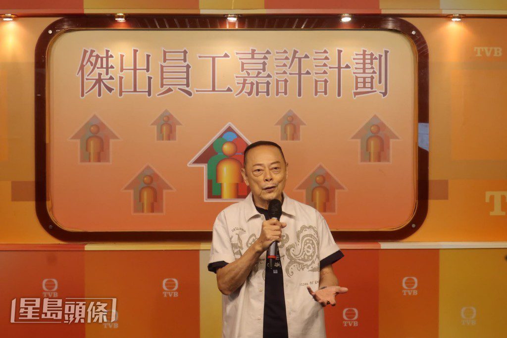 羅樂林分享養生秘訣在於持續運動。