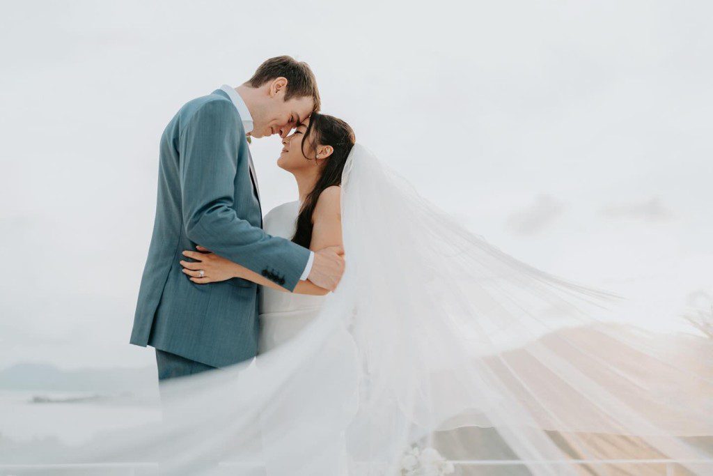 二女梁靜儀曾在社交平台貼出結婚照片。