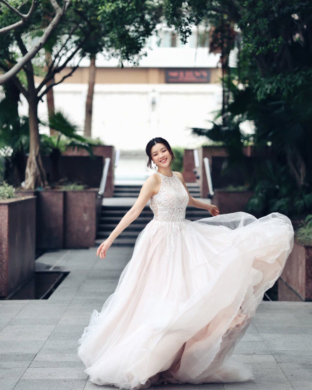 陳茵媺今年慶祝結婚周年時,穿上婚紗拍攝紀念照。