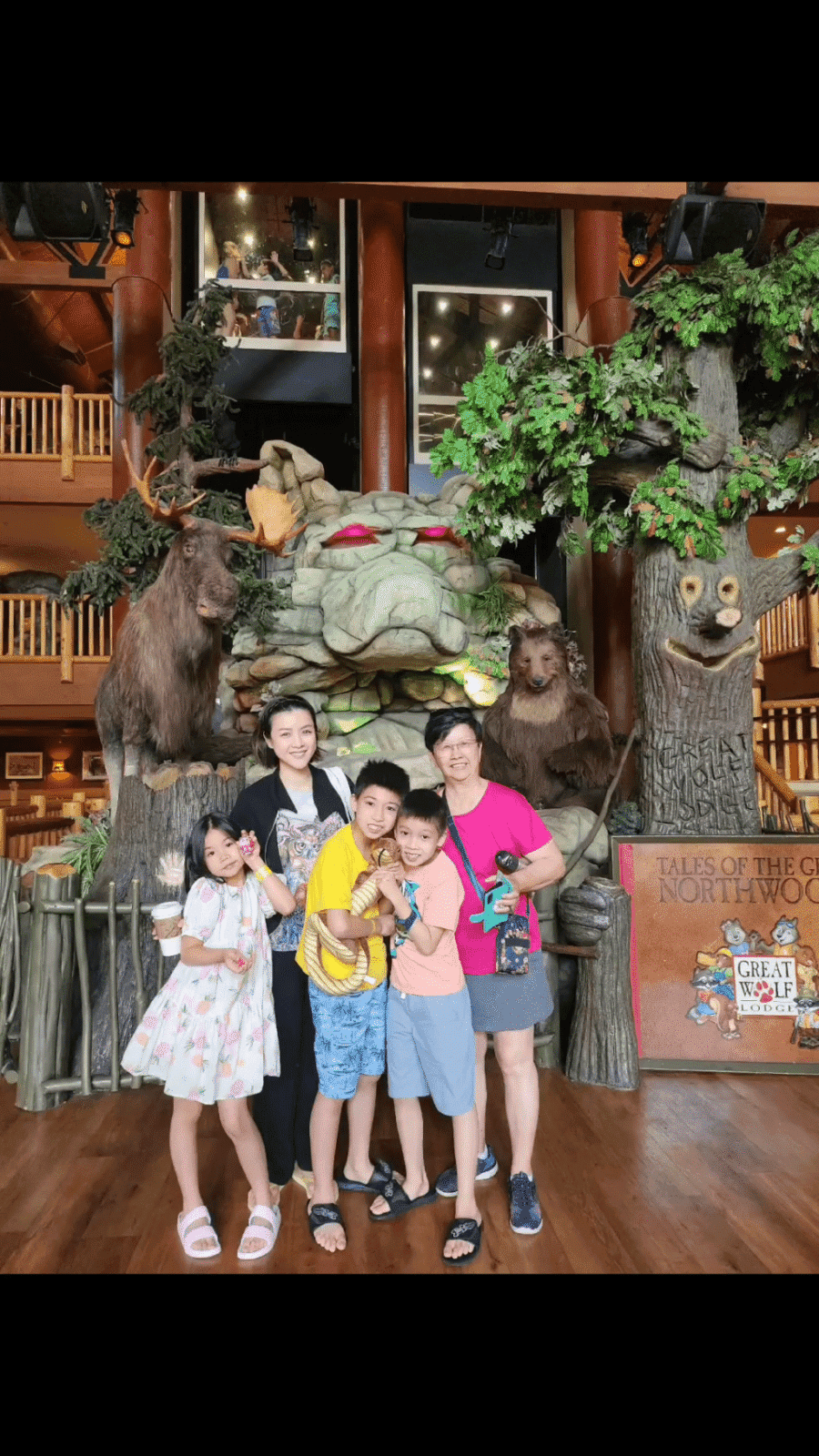 陳茵媺曾帶子女回加拿大探親。