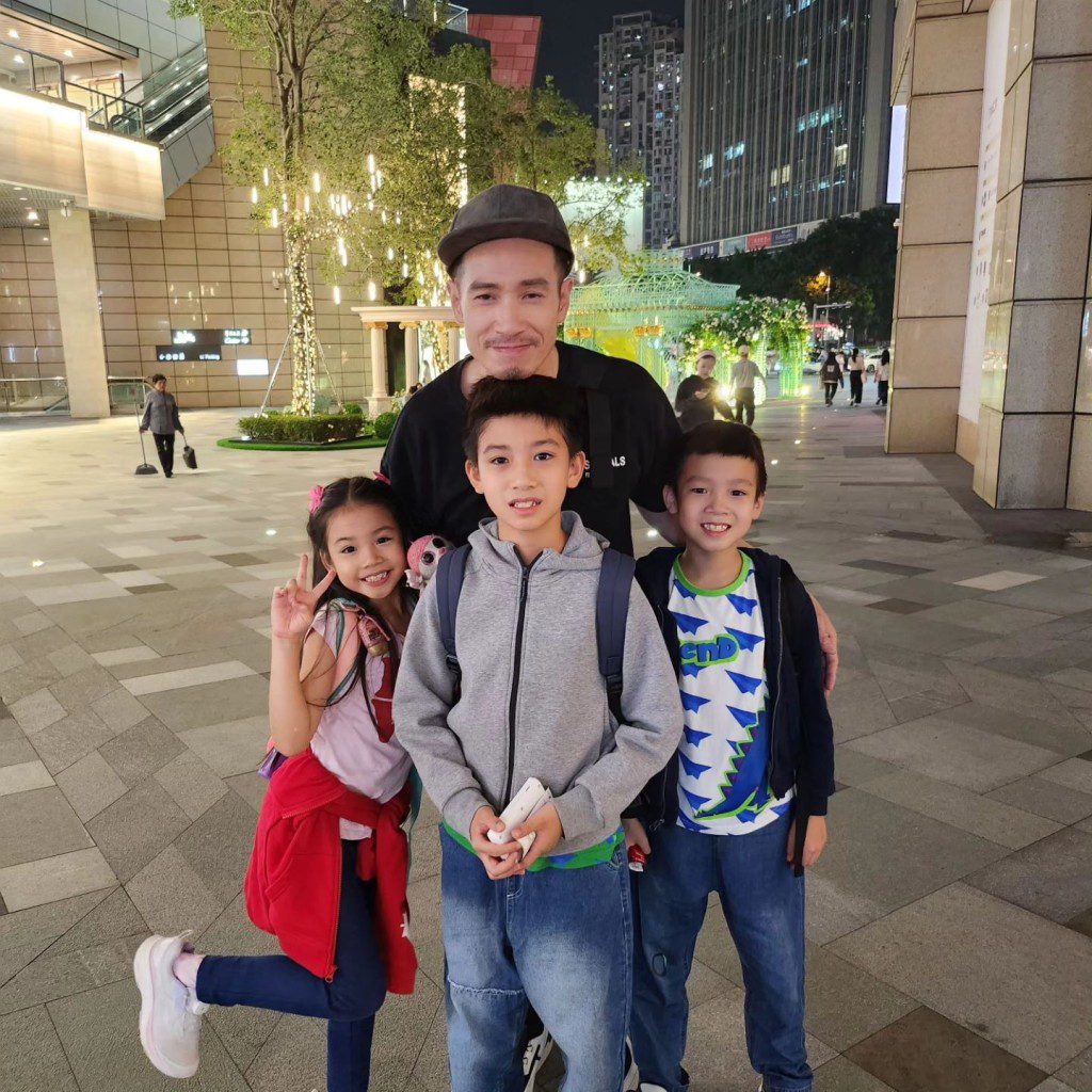 陳豪到內地工作時,三名子女曾北上探班。