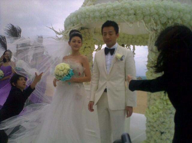 大S與汪小菲於2010年11月登記結婚，並在翌年3月於海南島舉行婚禮。