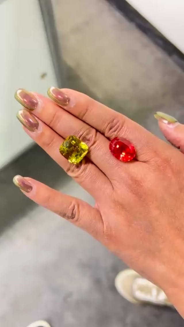 孫譽文不時在Instagram上分享其珠寶作品。