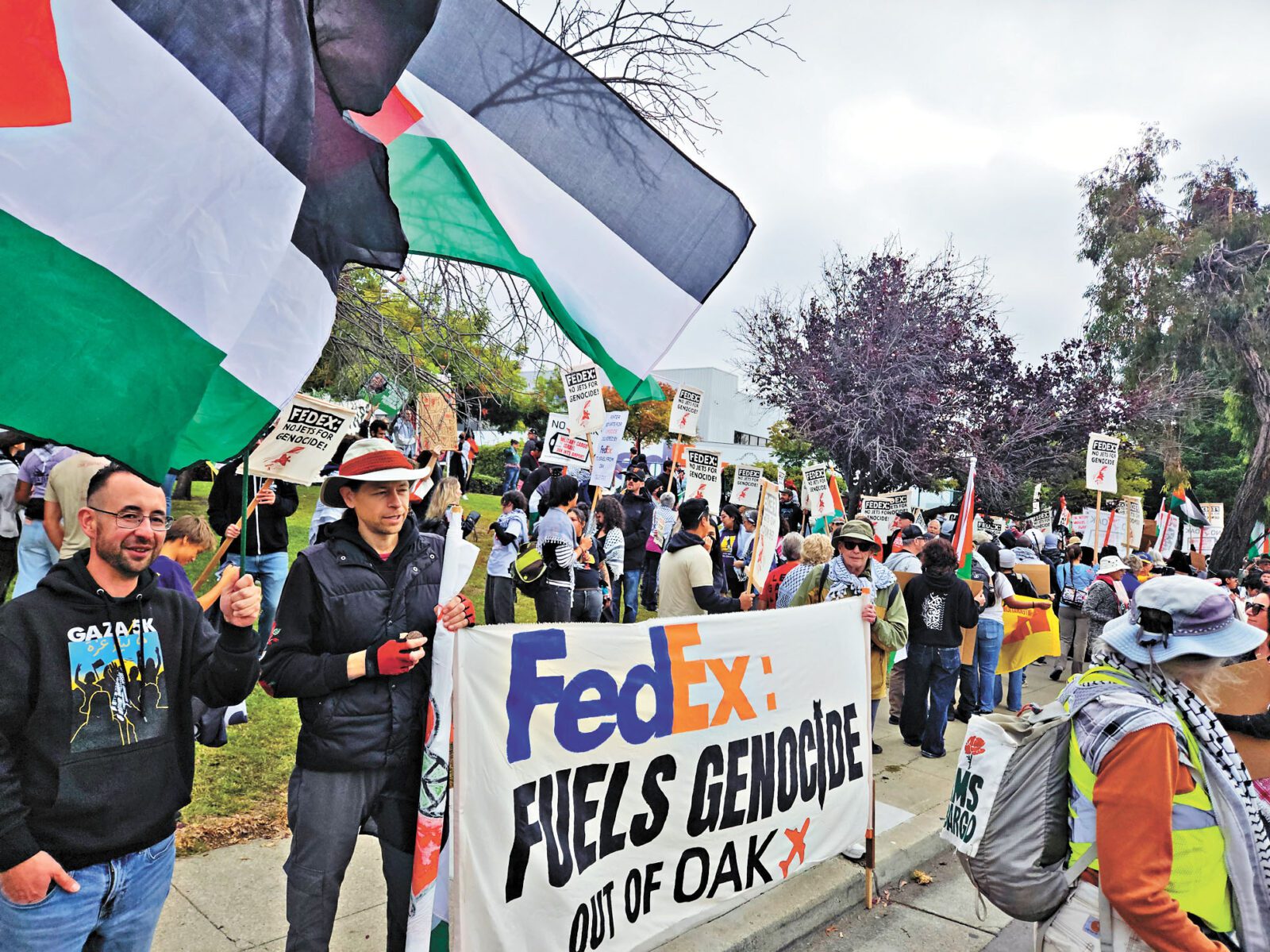民眾在屋崙FedEx物流中心外示威，要求停止向以色列運送軍事物資。主辦方提供