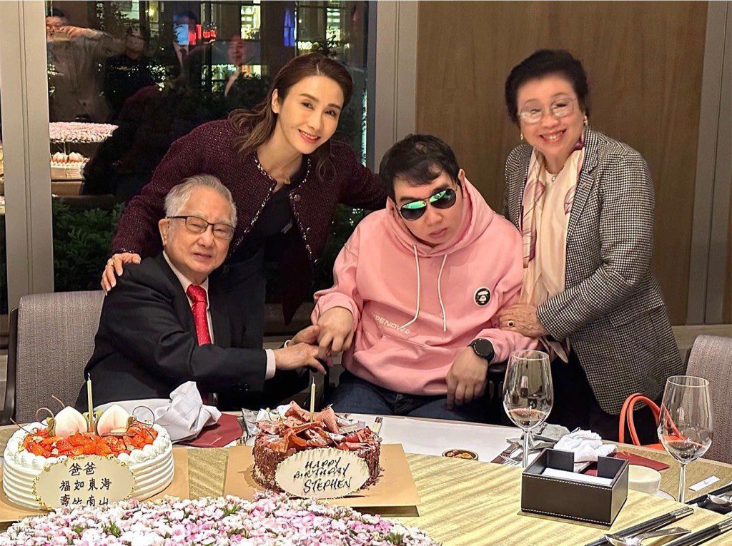 黎姿每年都會為父母及弟弟慶祝生日。