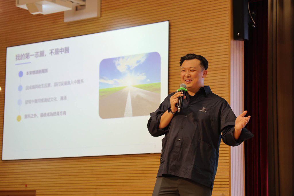 蔡梓銘身形發福,被形容為「幸福肥」。