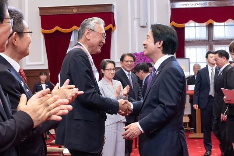 日本親台議員遭北京制裁 首相高市早苗電郵稱「光榮」