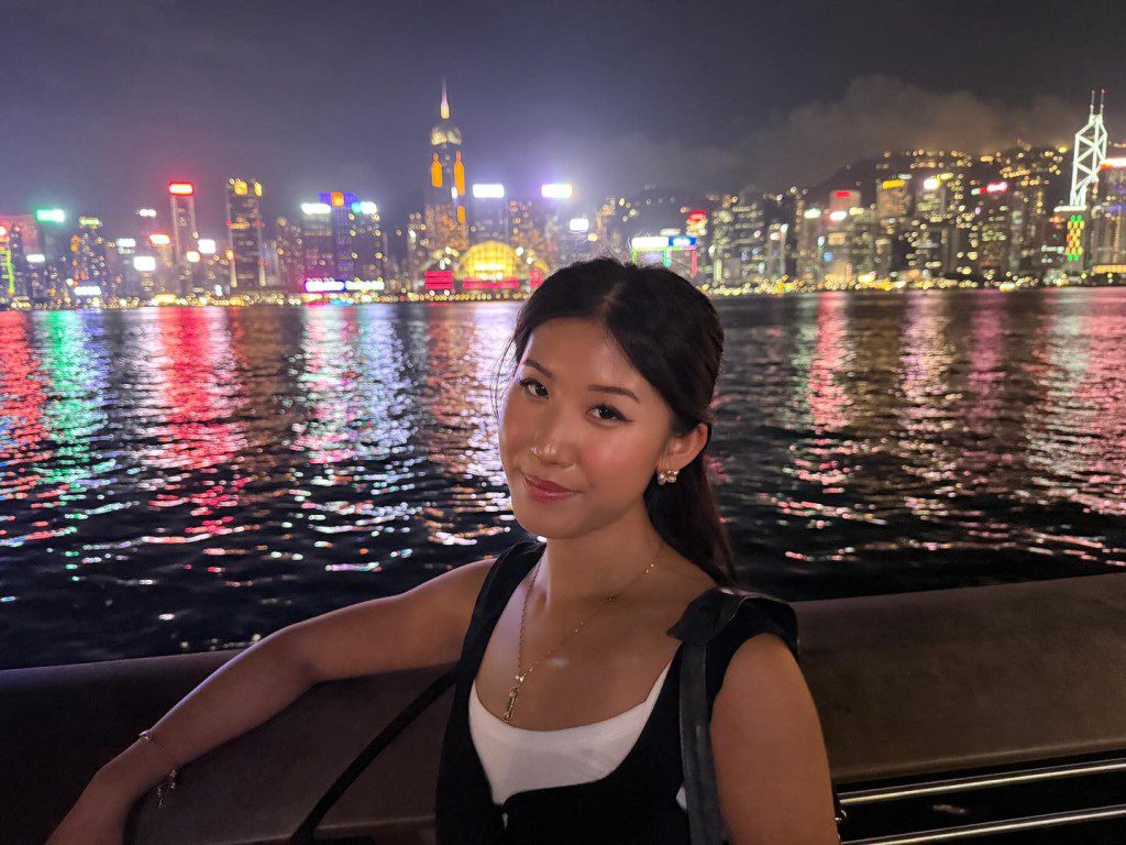 李婉華的女兒現年22歲。