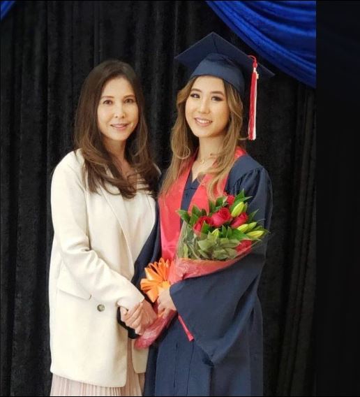 Natalie從多倫多大學畢業後,前往美國升學。