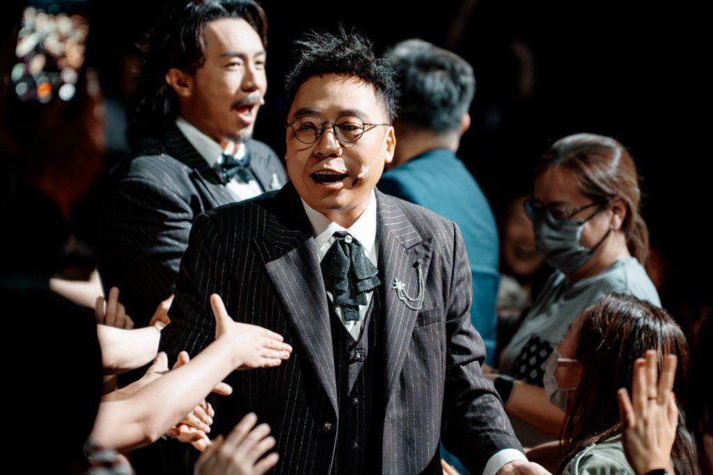 C君以幽默語氣提及謝安琪,被指是「明讚暗踩」。