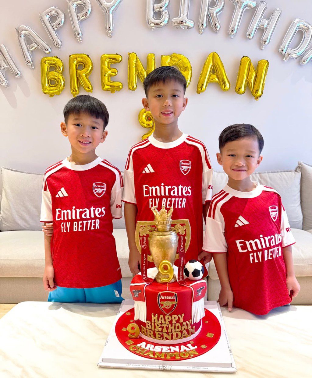 為大仔李奕霆慶祝9歲生日。